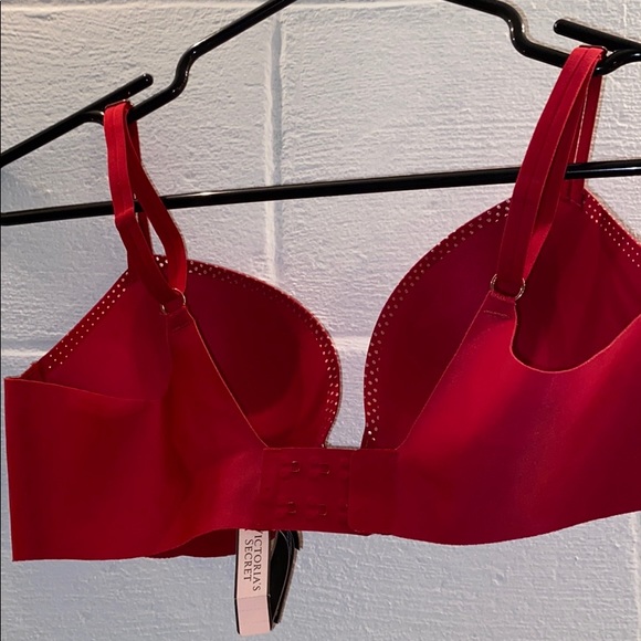 Victoria’s Secret bra with gold spots - Picture 2 of 4